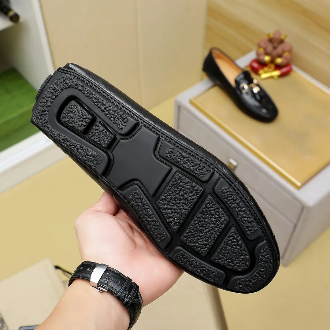 Men's shoes💰360💰🕷🕷️【 GUCCI 】Gucci's best-selling trendy men's casual slip-on shoes 🇨🇳Official website original 1:1 mold 💯Original quality, fine workmanship ☘Fashionable and versatile, perfect shape, comfortable on the feet 🍓Trendy men's recommended model, imported cowhide on the top layer 🎋High-quality pigskin lining, rubber wear-resistant and non-slip outsole, high-end atmosphere, worth owning 🍉Optional 38-44